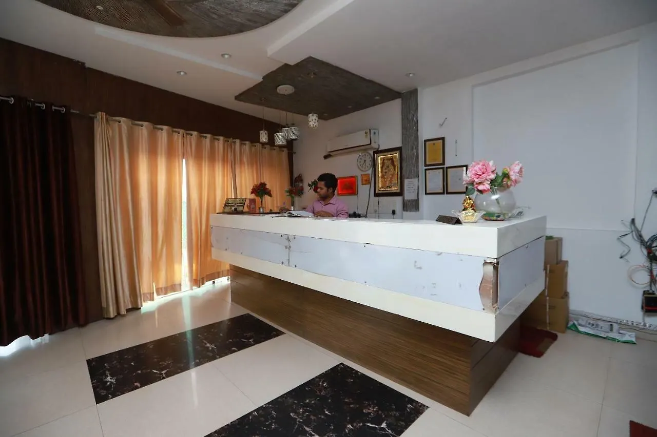 Oyo 36709 Hotel Kaydee Agra