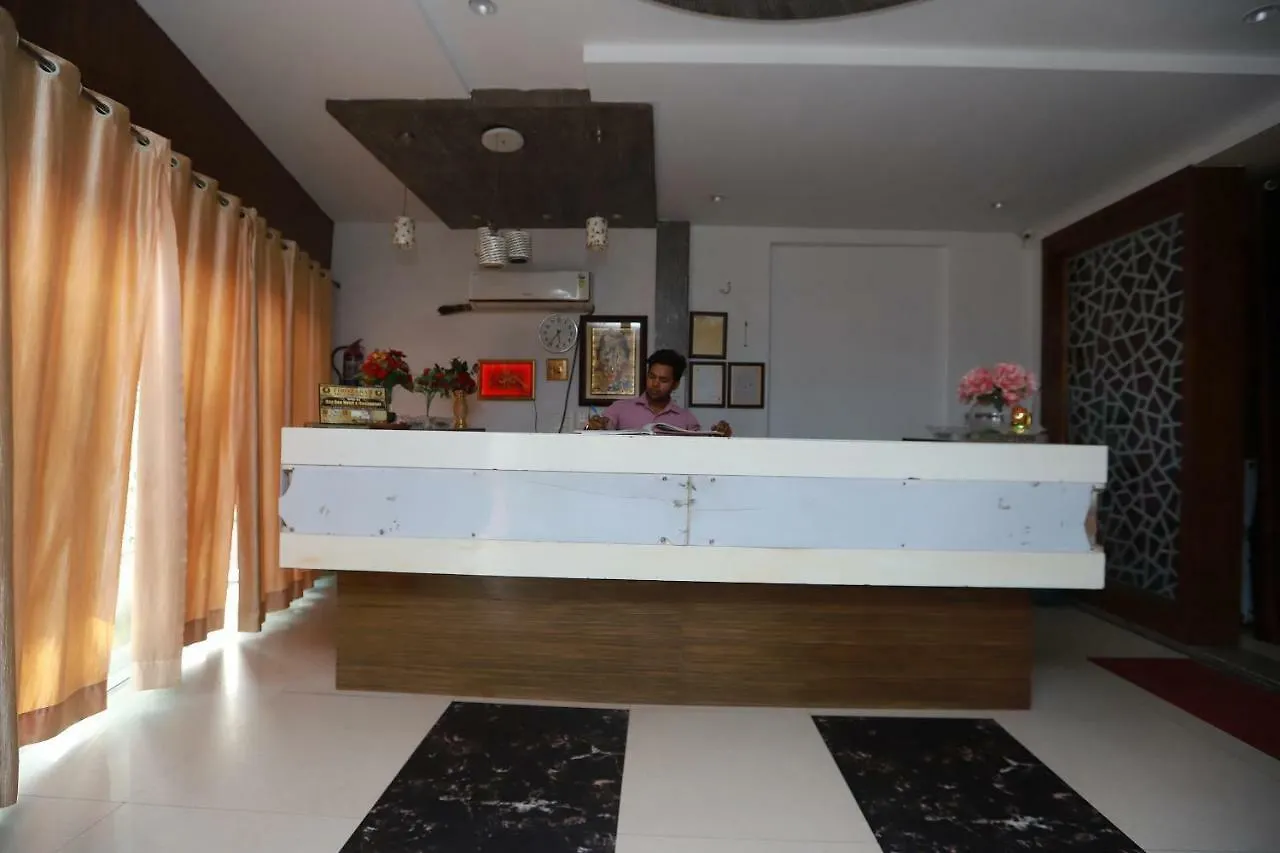 Oyo 36709 Hotel Kaydee Agra